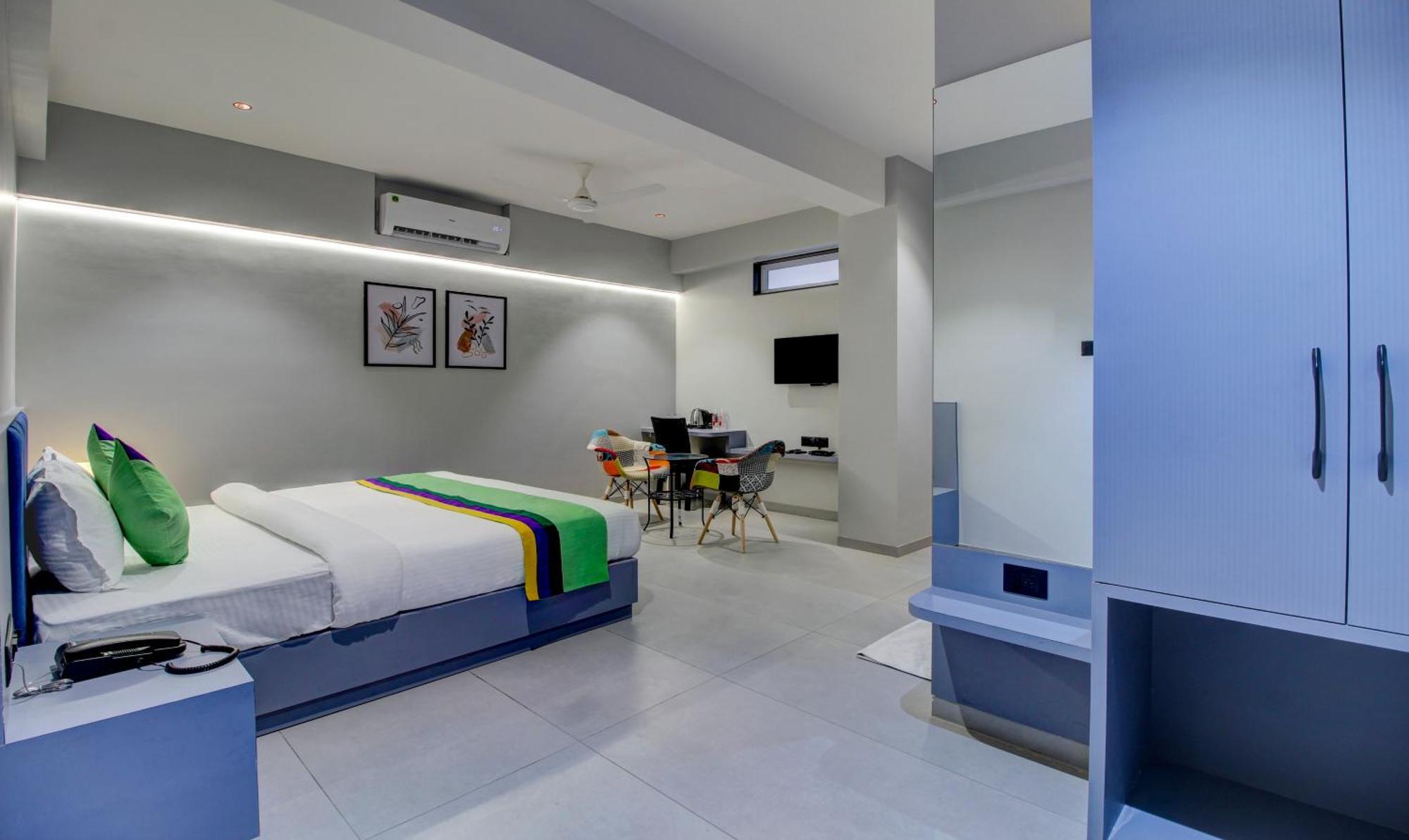 Comfort Inn Baner- Indian Nationals Only Pune Exterior foto
